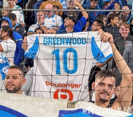 昔日曼联前锋重生：短短3年 身价从0涨到5000万！再回巅峰