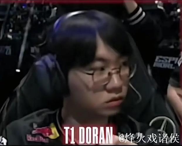 [JR热议]多向O哥请教，Doran举奖杯举不动了，然后就示意Oner帮忙