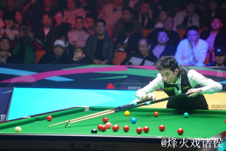 吴宜泽6-4击败特鲁姆普 闯入斯诺克国锦赛八强